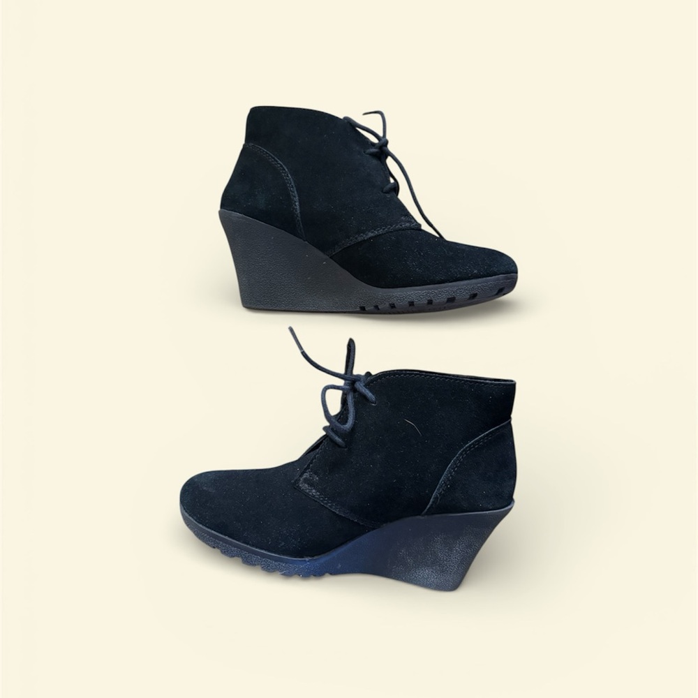 White Mountain Black Ankle Boots